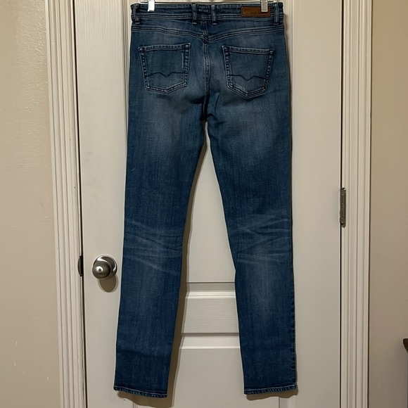 Hugo Boss - Picture 9 of 12